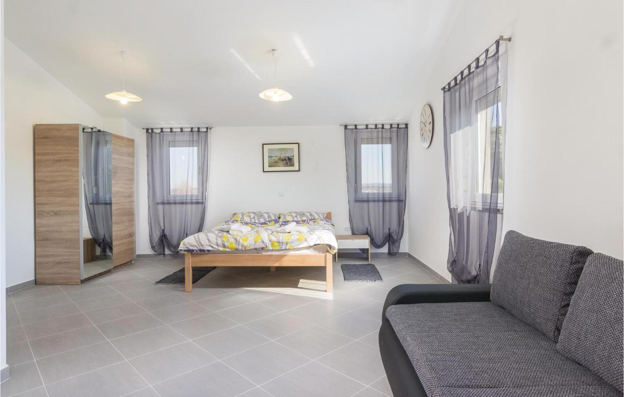 8 Bedroom Awesome Home In Pula Extérieur photo