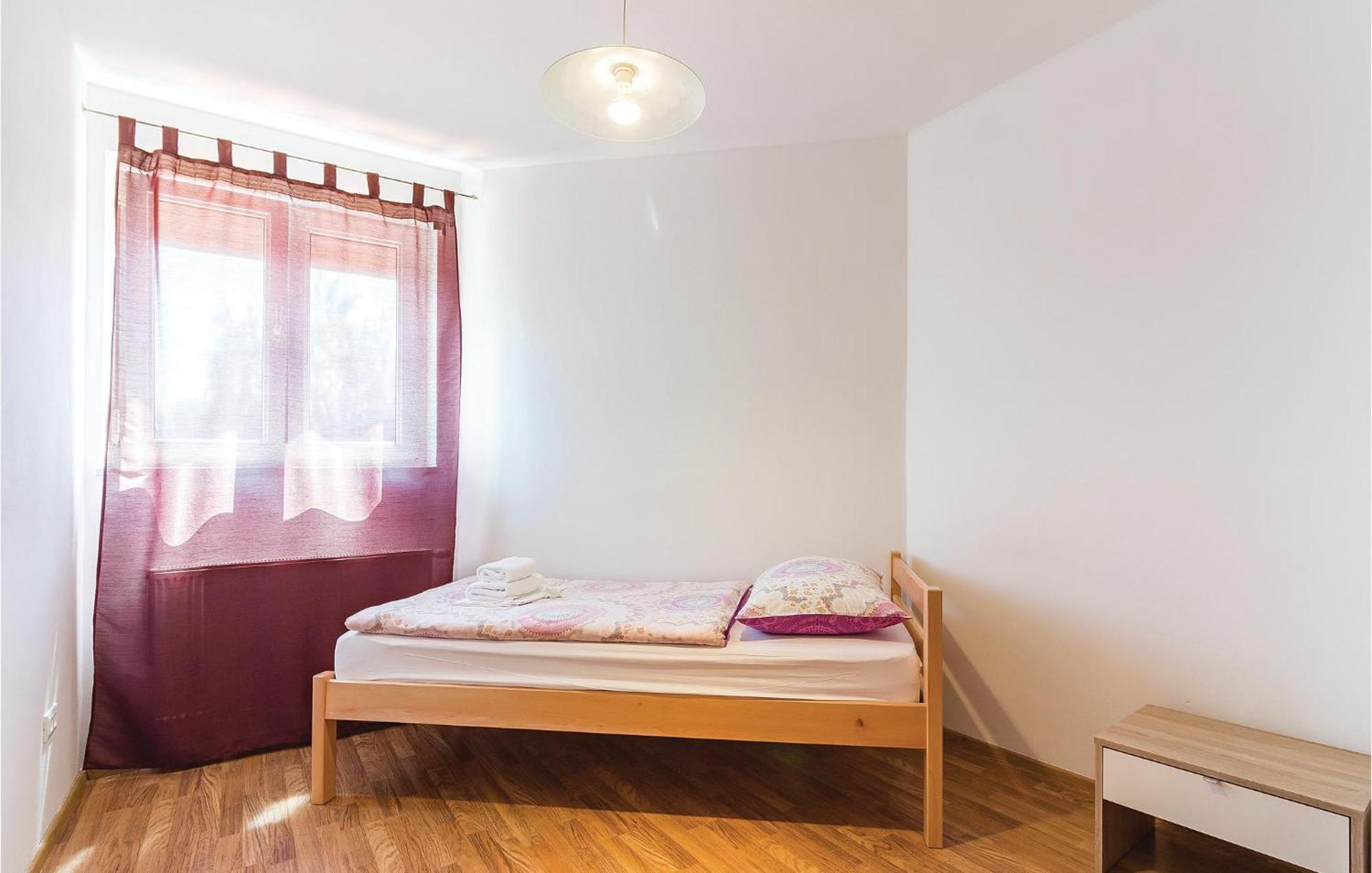 8 Bedroom Awesome Home In Pula Extérieur photo